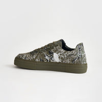 BYUN-BYUN / OM-KHAKI